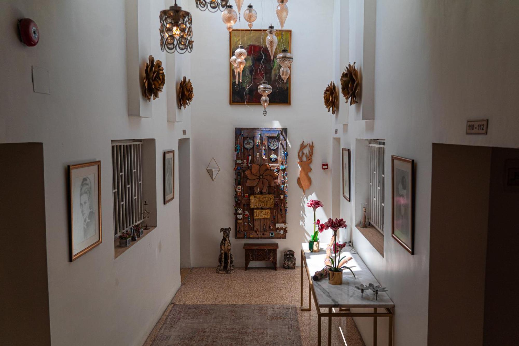 Gallery Hotel Amman Ngoại thất bức ảnh